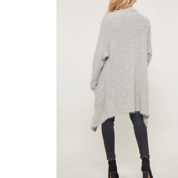 Grey popcorn knit ultra soft fuzzy cardigan - Picture 4 of 8